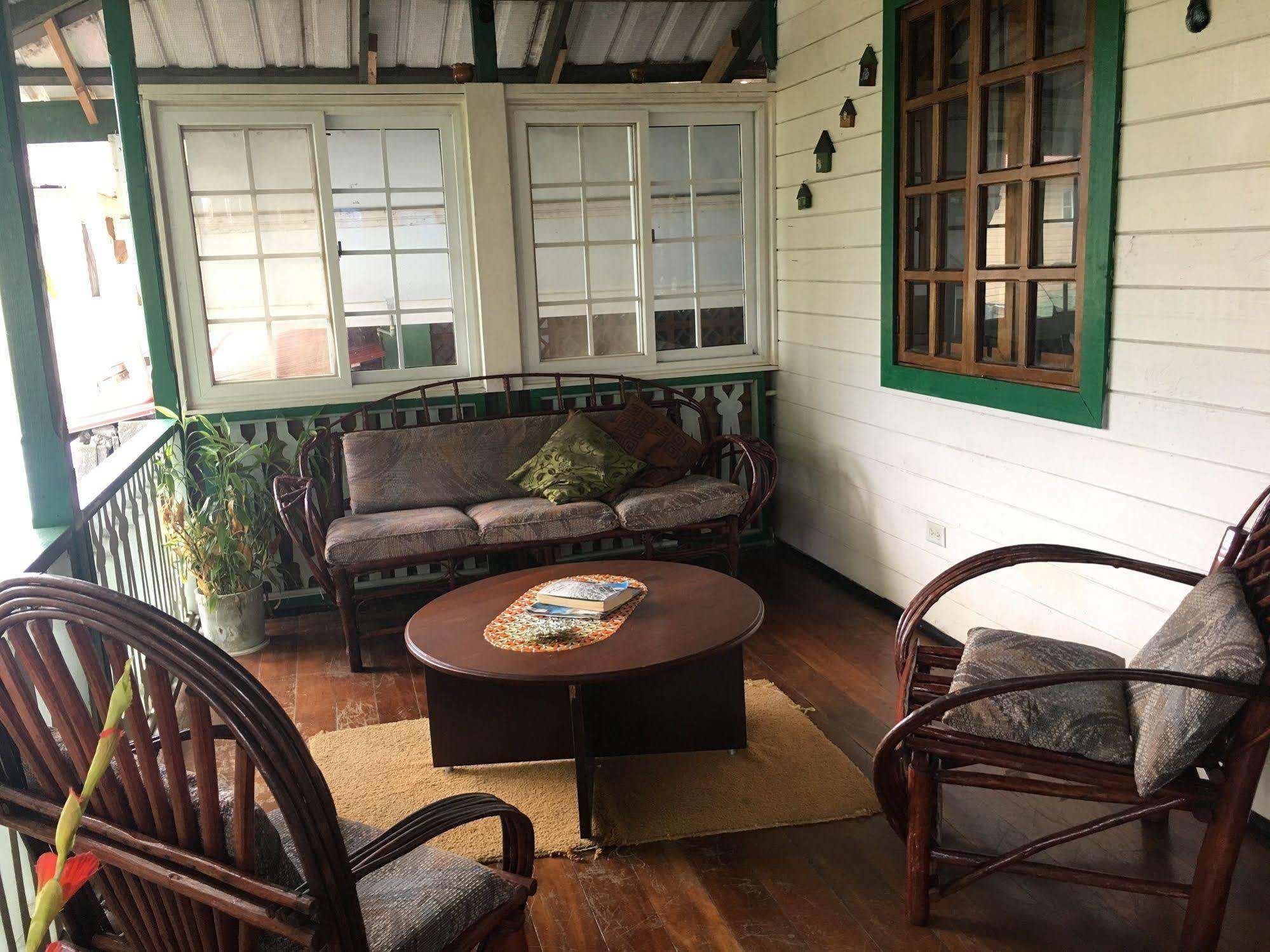 Casa Le Parc - Main Street Hotel Bocas Town Bagian luar foto
