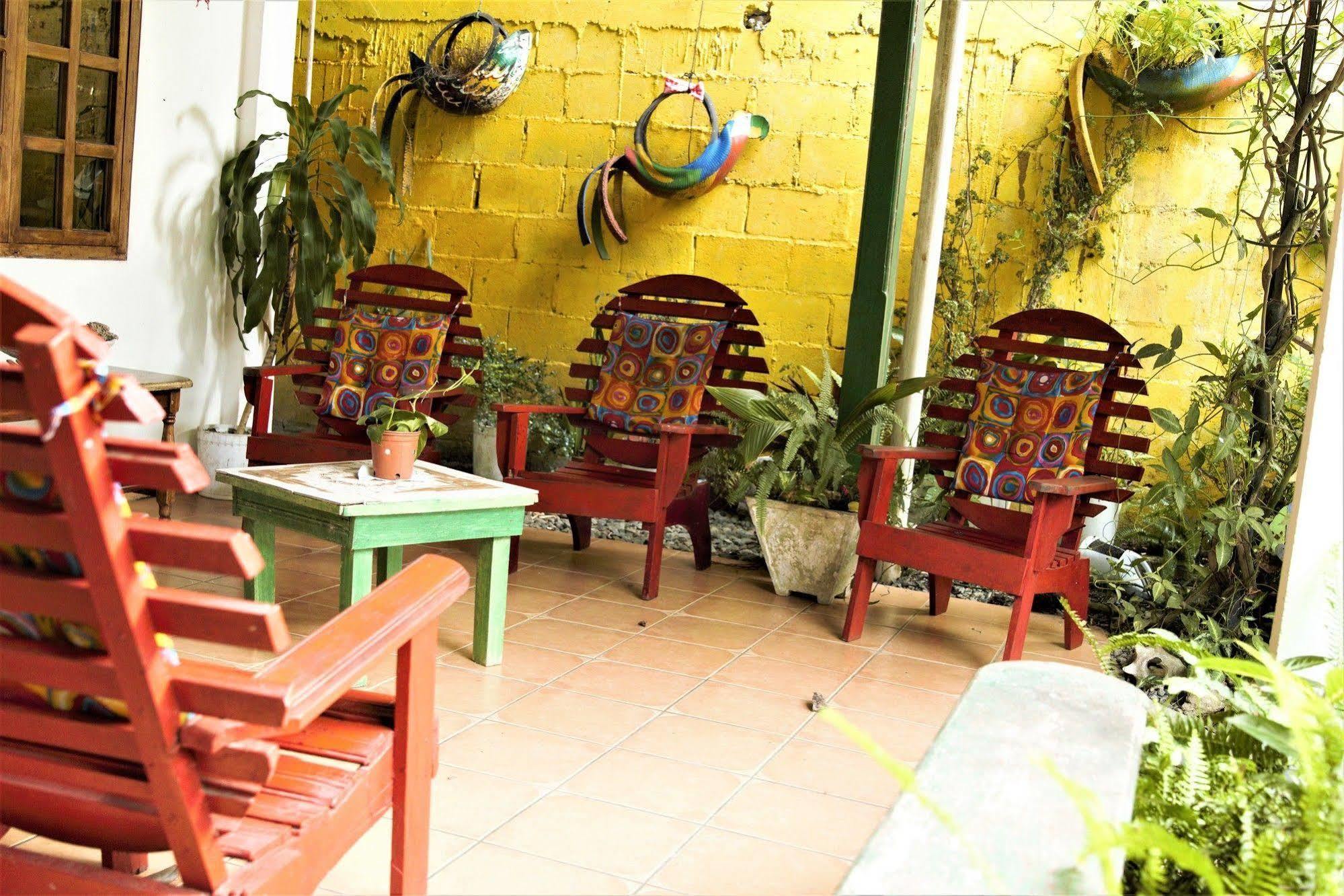 Casa Le Parc - Main Street Hotel Bocas Town Bagian luar foto